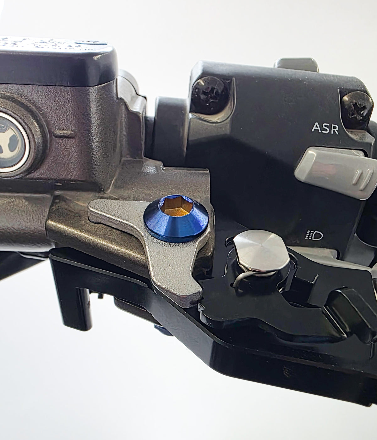 Shorty Style Ultra Bee Lever Pivot Bolts – Titanium Upgrade